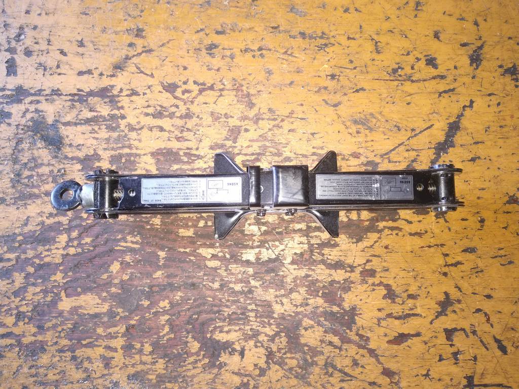 DEMIO DW3W ДОМКРАТ Mazda Demio 1