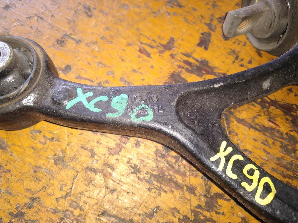 VOLVO XC90 C_59 РЫЧАГ ПЕРЕДНИЙ ПРАВЫЙ 8646614 Volvo XC90 1