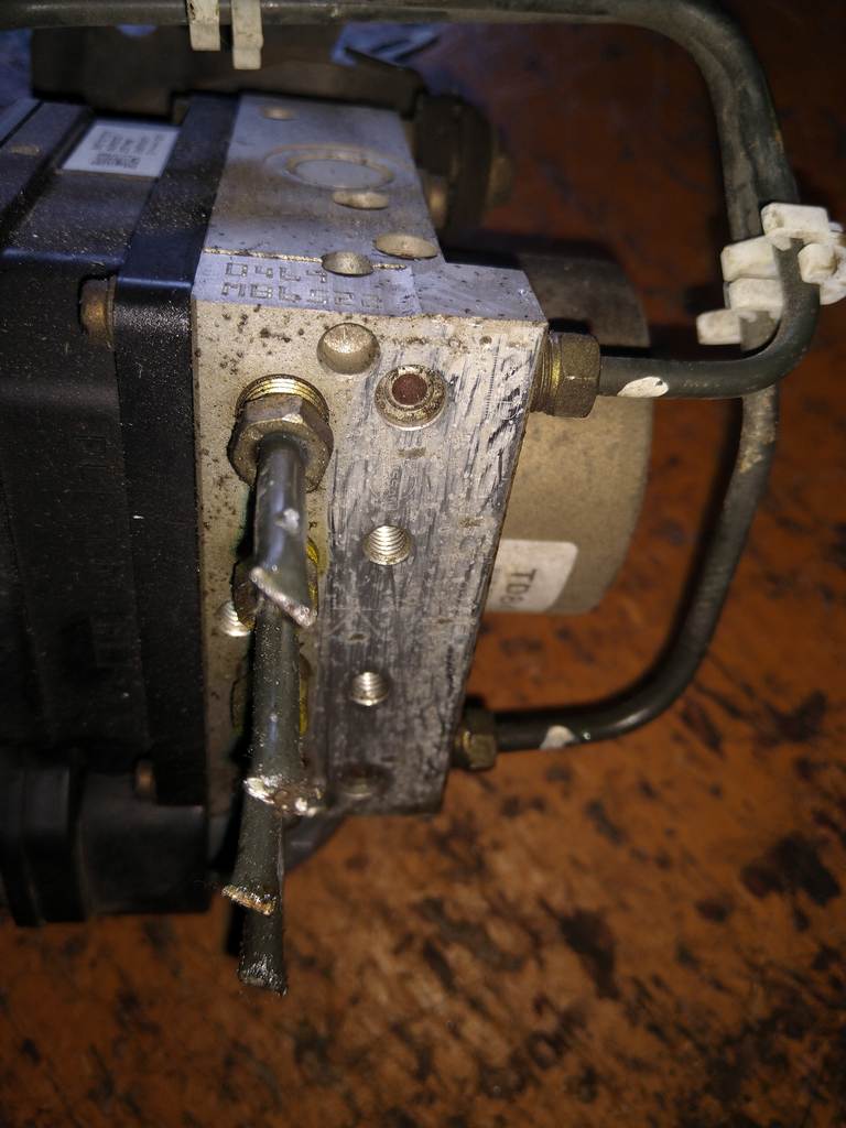 блок abs Nissan Teana 3