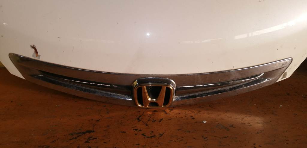 ELYSION RR1 КАПОТ С РЕШЕТКОЙ до рест.ДЕФЕКТ Honda Elysion 4