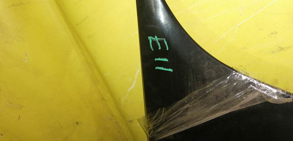 NOTE E11 КАПОТ Nissan Note 1