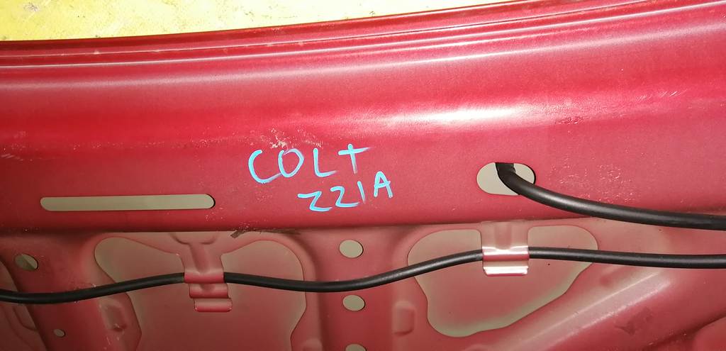 COLT Z21A КАПОТ Mitsubishi Colt 4