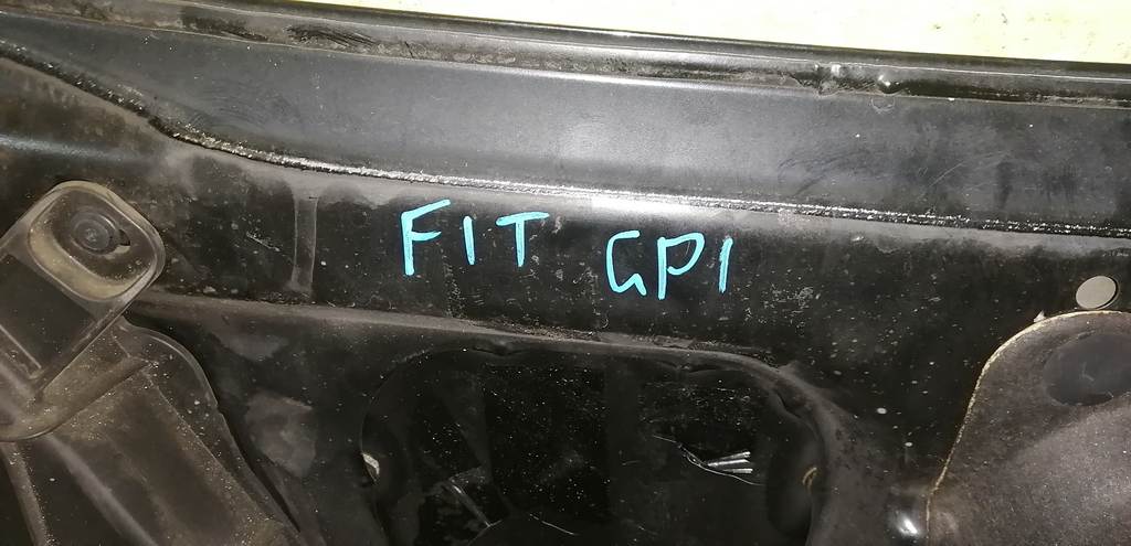 FIT GP1 КАПОТ, дефект Honda Fit 4
