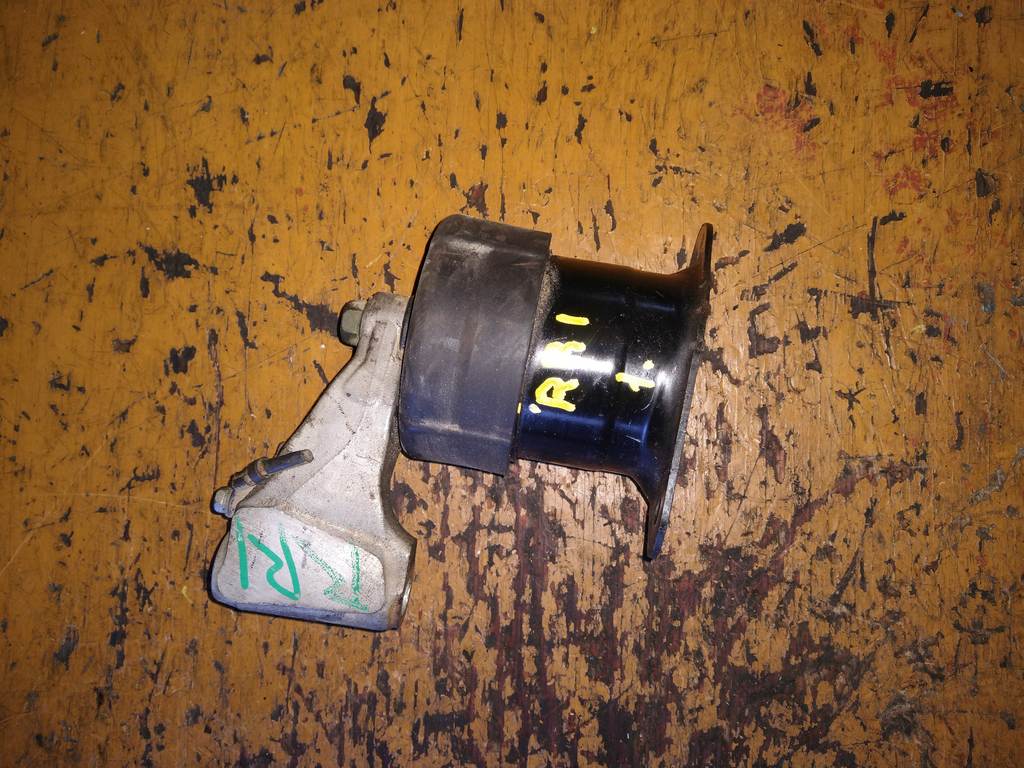 подушка двигателя Honda Elysion 0