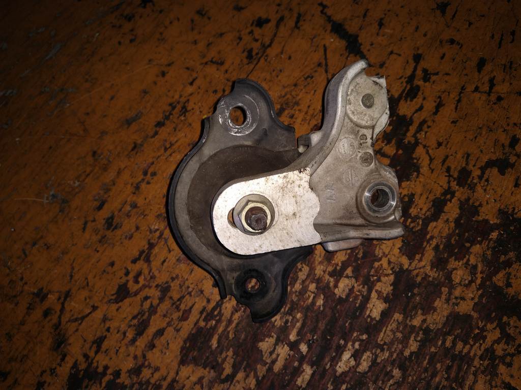 FIT GD1 ПОДУШКА ДВС ПРАВАЯ Honda Fit 1