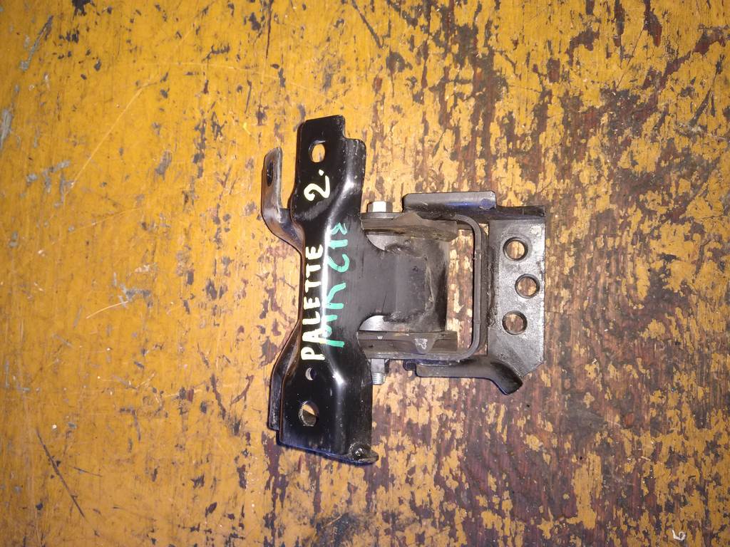 подушка двигателя Suzuki Palette 0