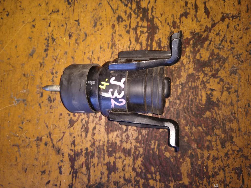 подушка двигателя Nissan Teana 0