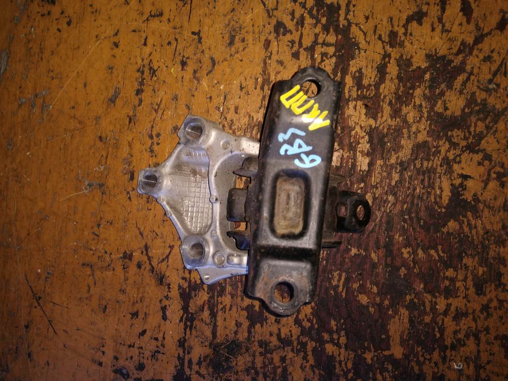 подушка двигателя Honda Freed 0