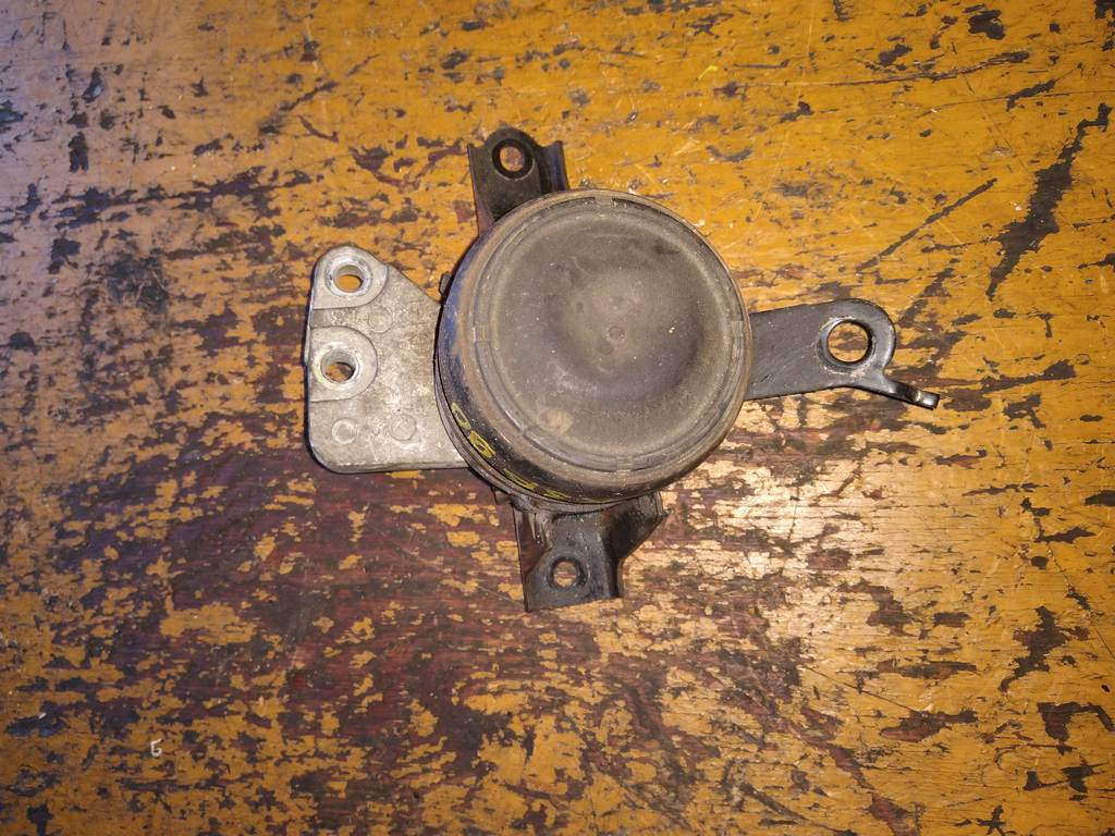 VITZ KSP90 ПОДУШКА ДВС ПРАВАЯ Toyota Vitz 1