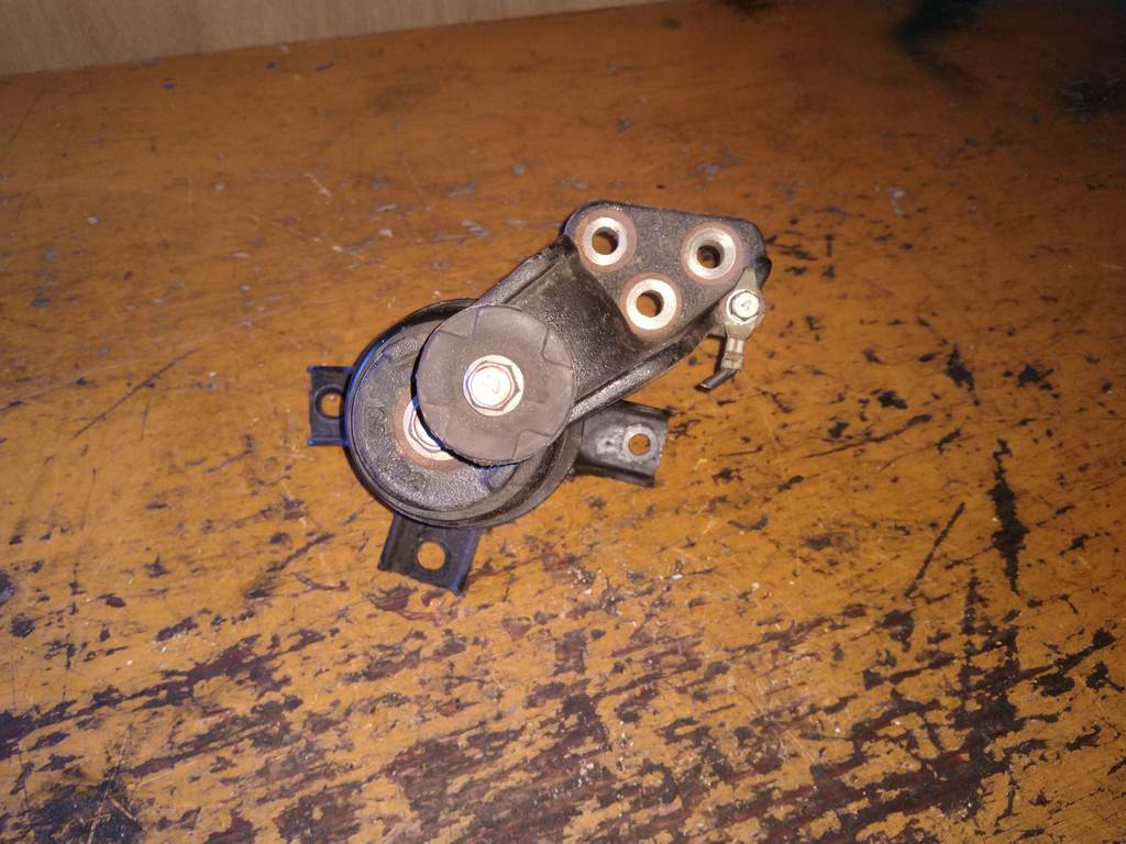 COLT Z21A ПОДУШКА ДВС 2 ПРАВАЯ Mitsubishi Colt 1