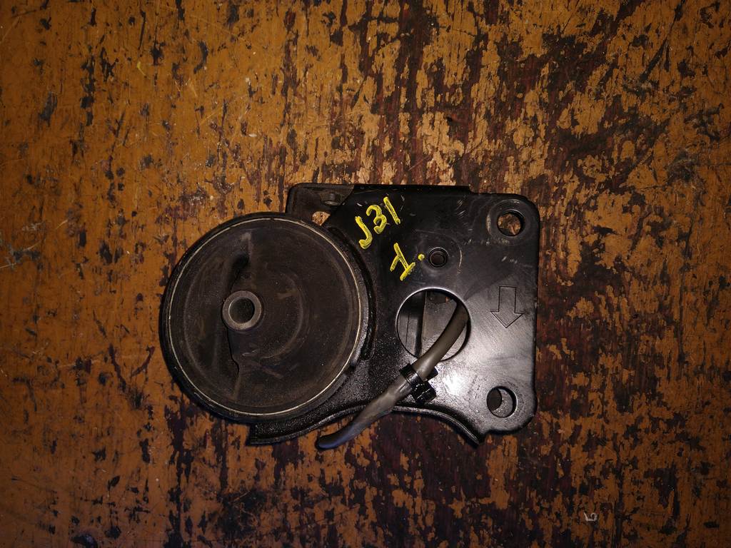 подушка двигателя Nissan Teana 0