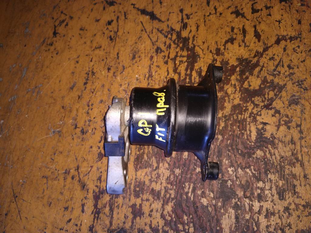 подушка двигателя Honda Fit 0