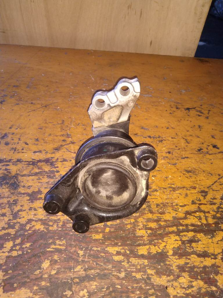 FIT GP1 ПОДУШКА ДВС ПРАВАЯ Honda Fit 1