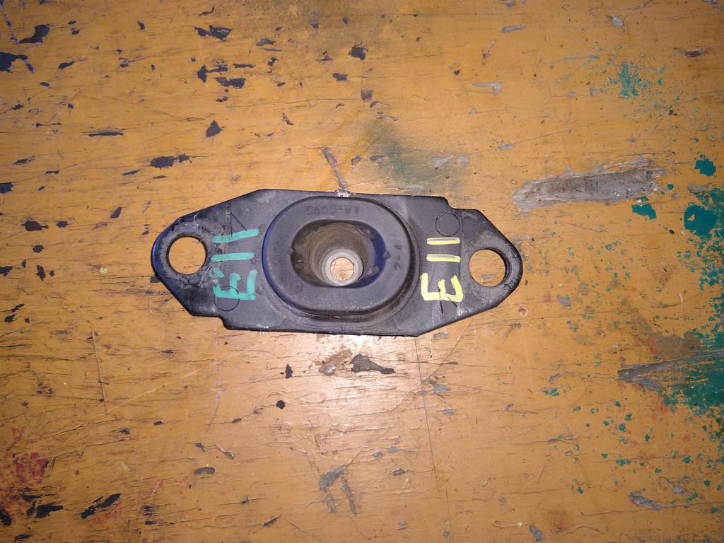 подушка двигателя Nissan Note 0