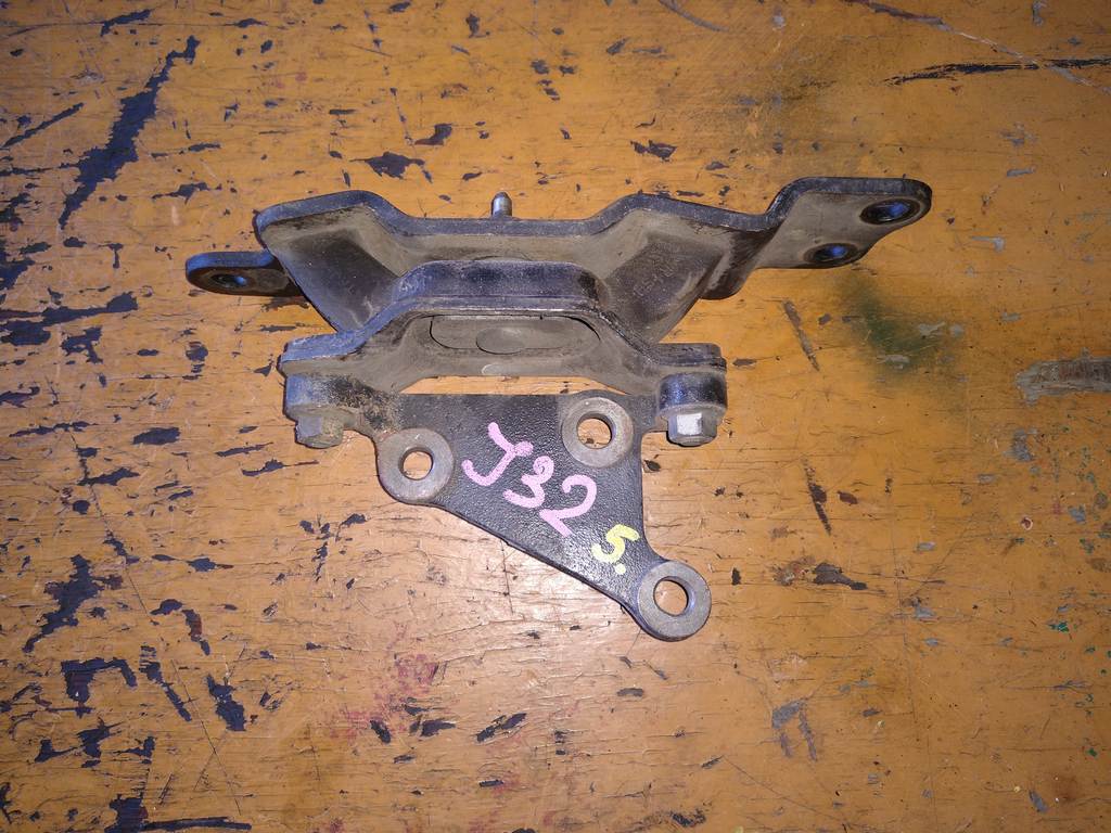 подушка двигателя Nissan Teana 0