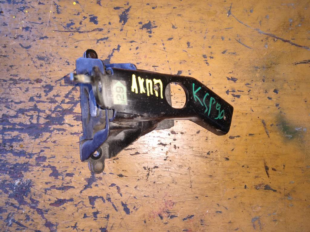 подушка двигателя Toyota Vitz 0