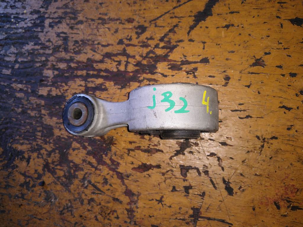 подушка двигателя Nissan Teana 0