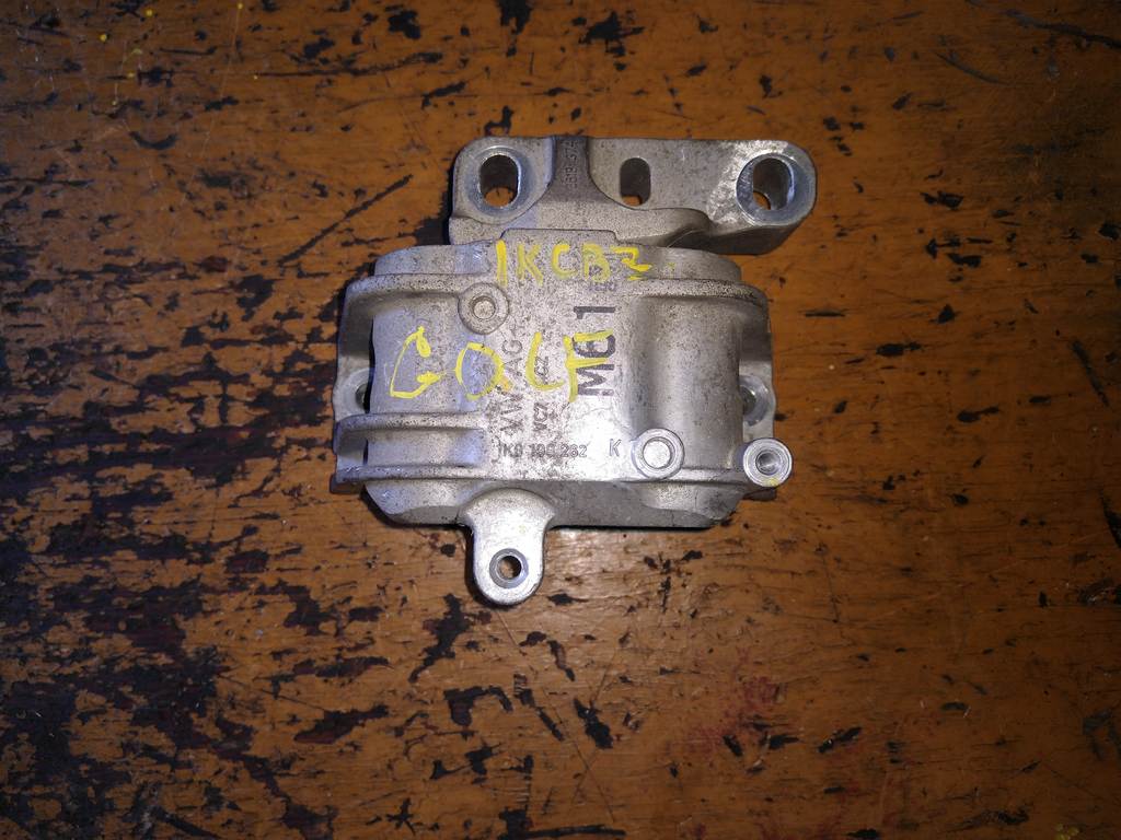 подушка двигателя Volkswagen Golf 0