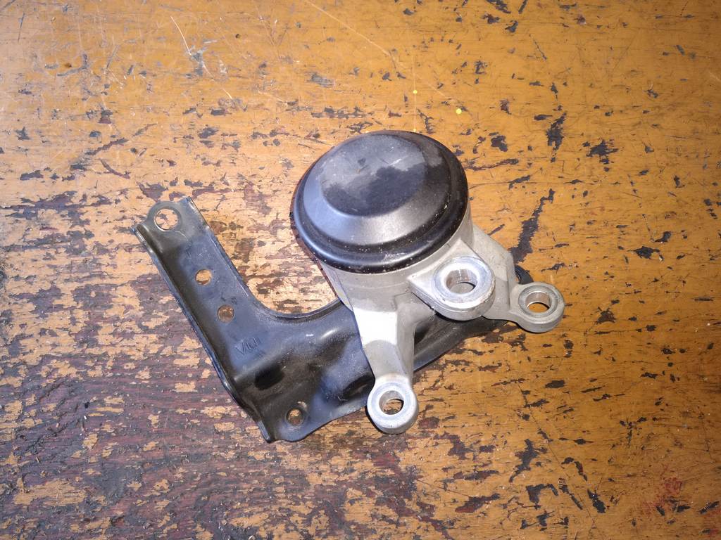 TEANA J32 ПОДУШКА ДВС ПРАВАЯ ГЕЛ. 2 Nissan Teana 1