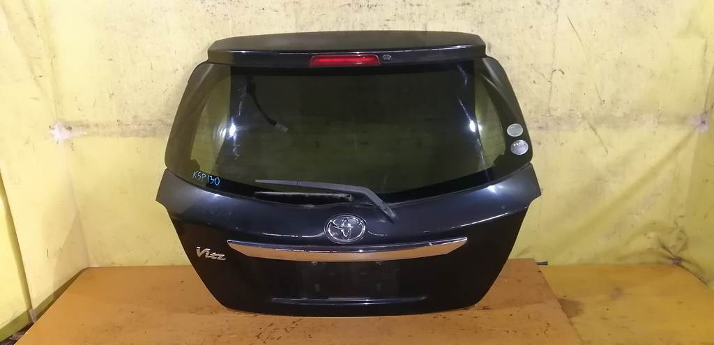 дверь 5-я Toyota Vitz 0