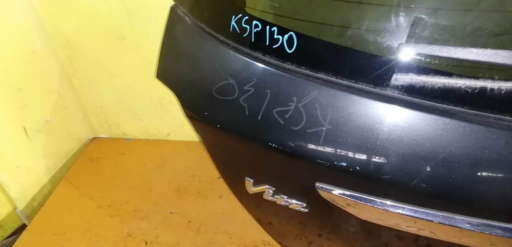 VITZ KSP130 ДВЕРЬ 5-Я Toyota Vitz 1