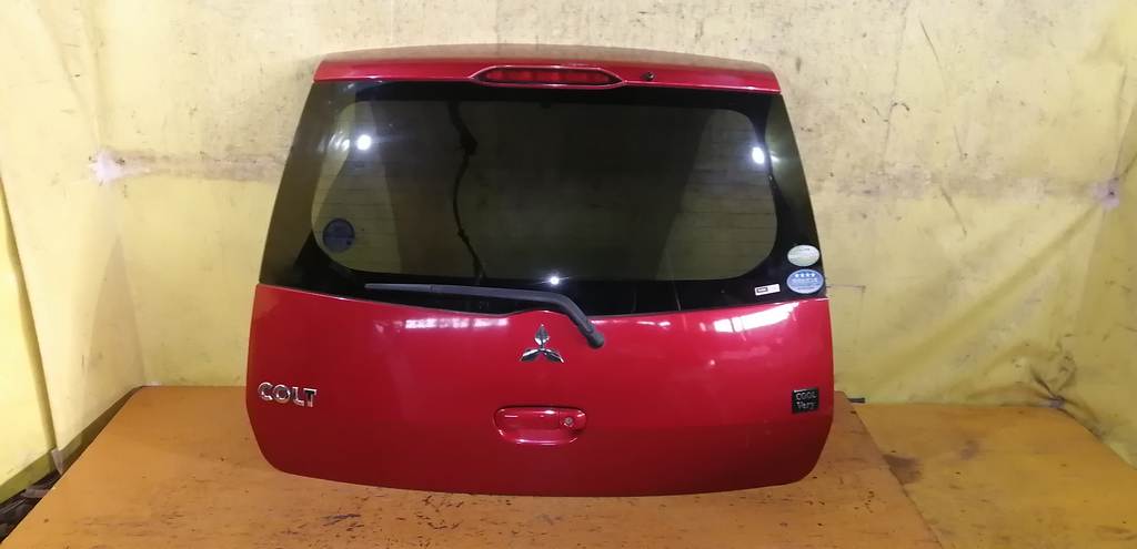 дверь 5-я Mitsubishi Colt 0