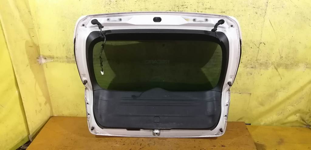 дверь 5-я Subaru Impreza 3