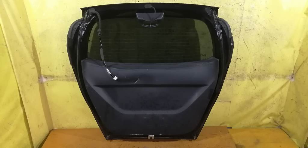 дверь 5-я Honda Freed Spike 3