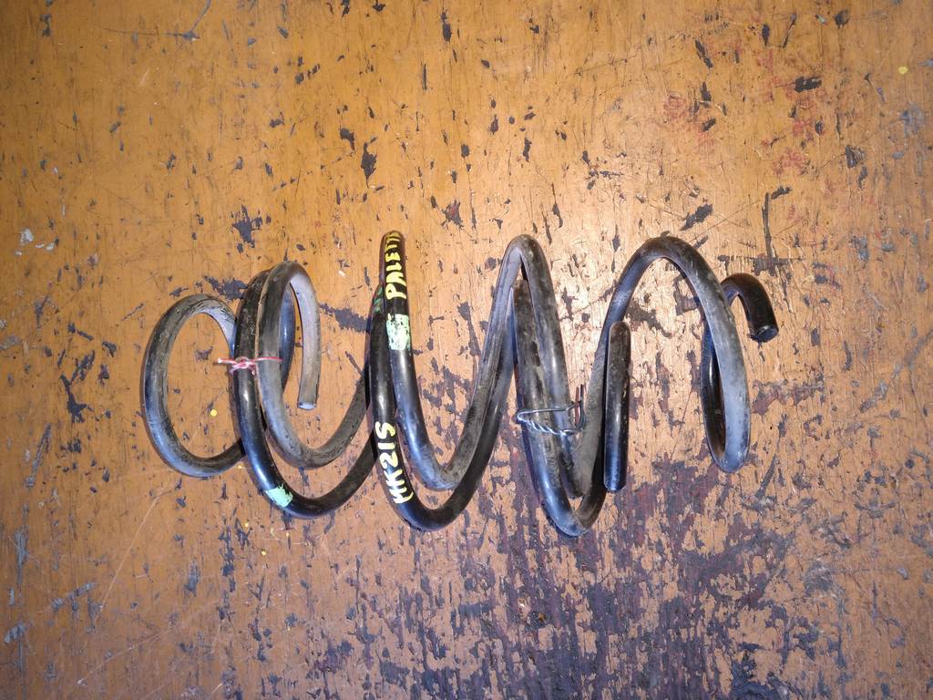 пружина Suzuki Palette 0