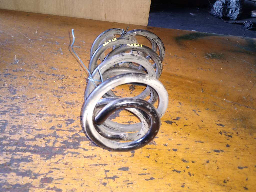 FIT GD1 ПРУЖИНА (ПАРА) Honda Fit 1