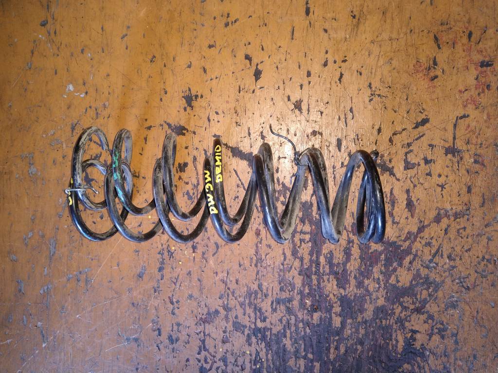 пружина Mazda Demio 0