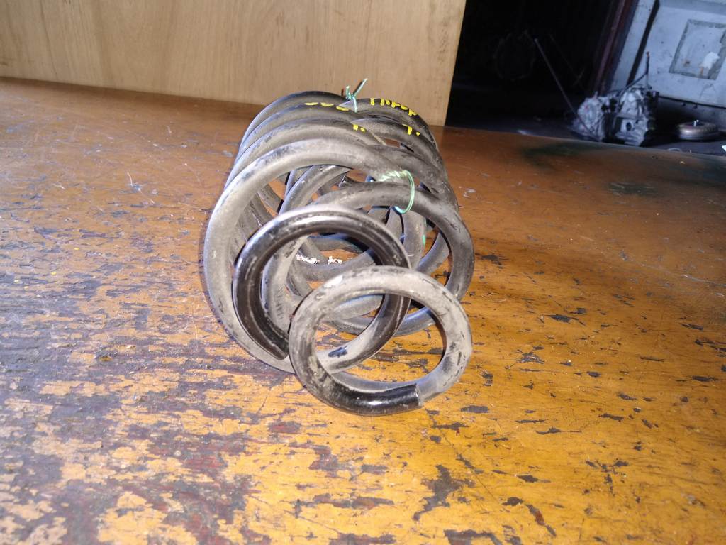 FREED GB3 ПРУЖИНА (ПАРА) 1 Honda Freed 1