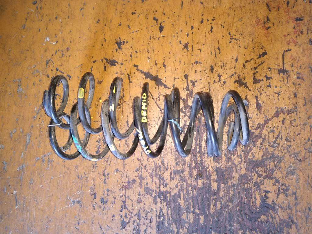 пружина Mazda Demio 0