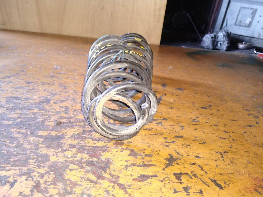 DEMIO DY3W ПРУЖИНА (ПАРА) 2 Mazda Demio 1