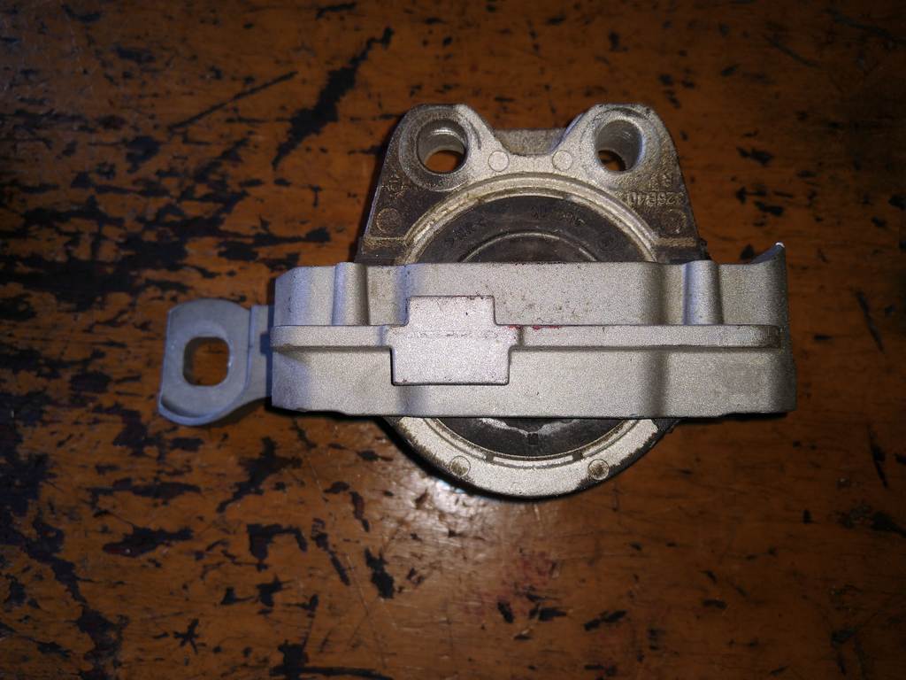 VOLVO S40 MS ПОДУШКА ДВС ПРАВАЯ Volvo S40 1