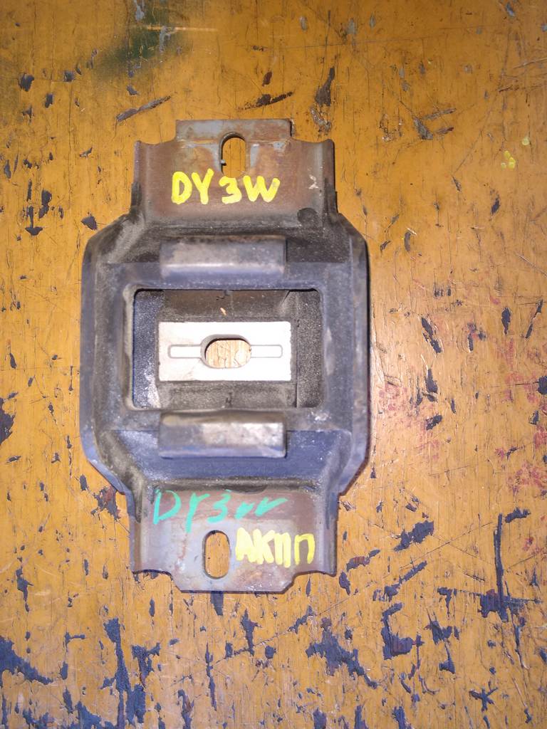 подушка двигателя Mazda Demio 0