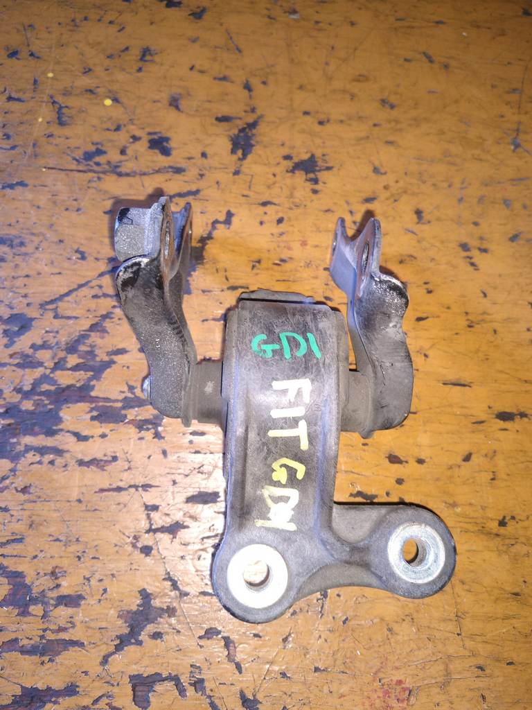подушка двигателя Honda Fit 0