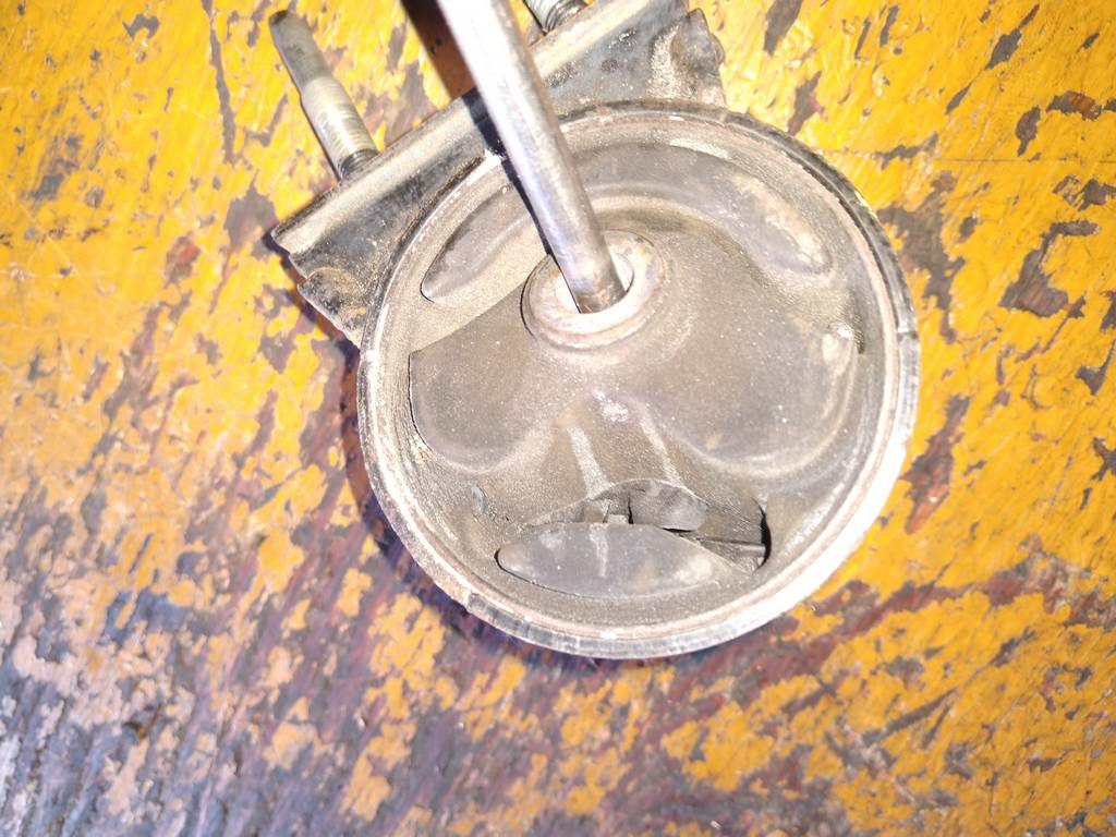 SWIFT ZC31S ПОДУШКА ДВС ЛЕВАЯ Suzuki Swift 1