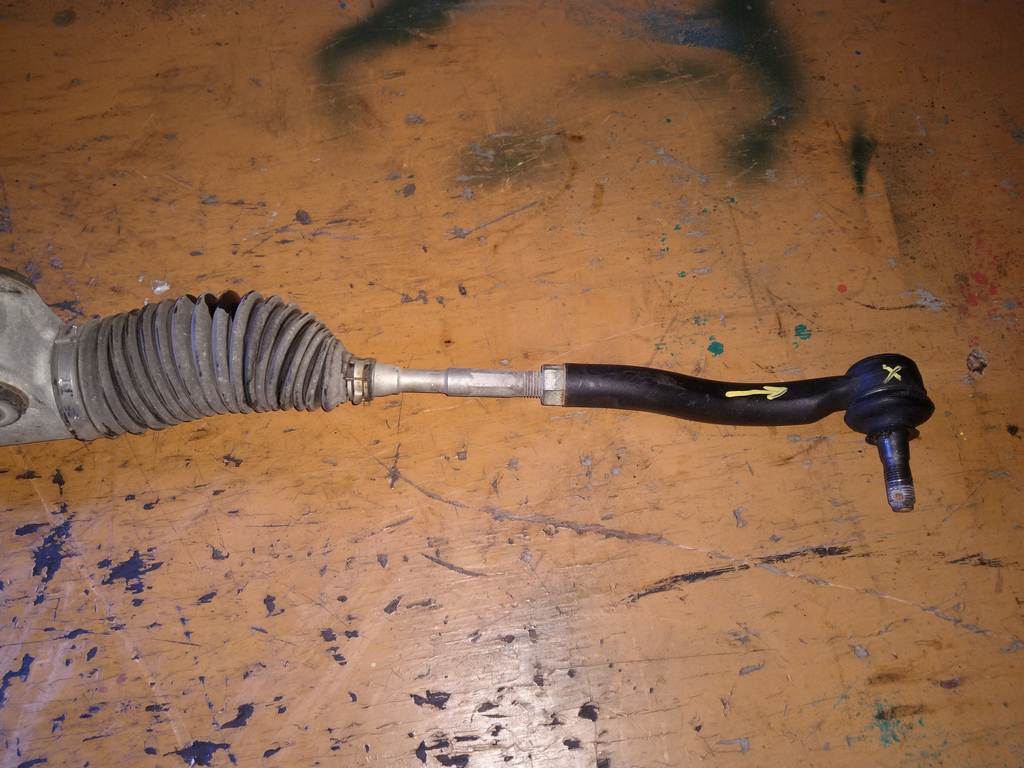 Рулевое управление Toyota Vitz 2