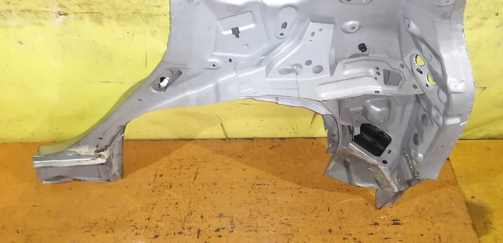 DEMIO DY5W КРЫЛО ЗАДНЕЕ ПРАВОЕ Mazda Demio 4