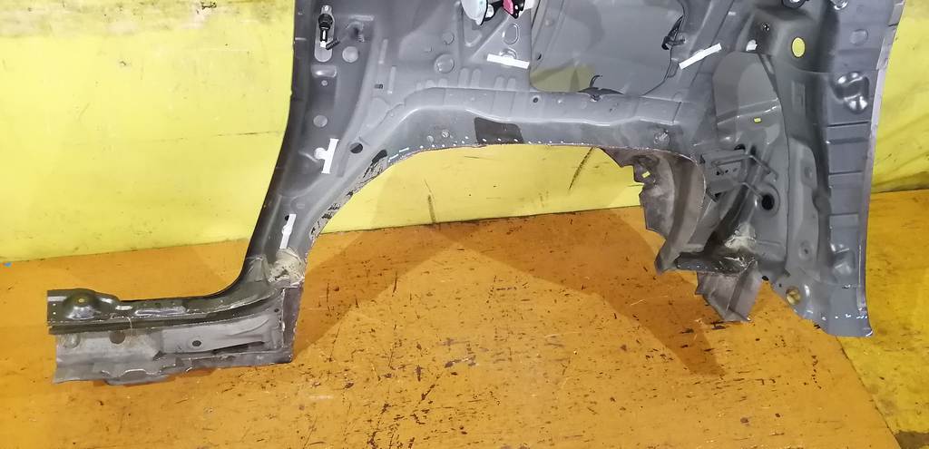 крыло Honda Freed 3