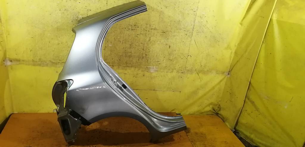 крыло Toyota Vitz 0