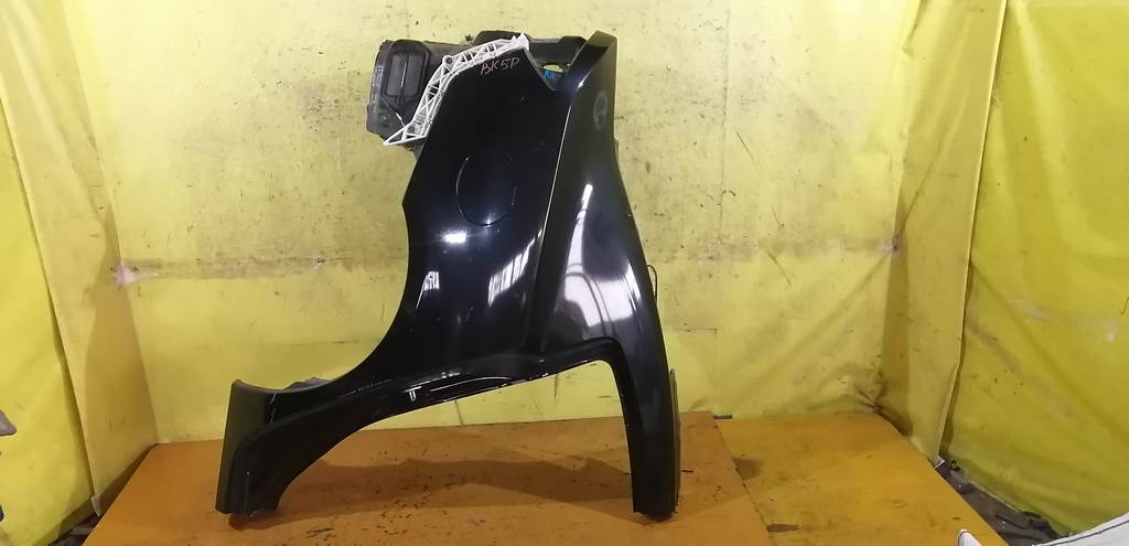 крыло Mazda Axela 0