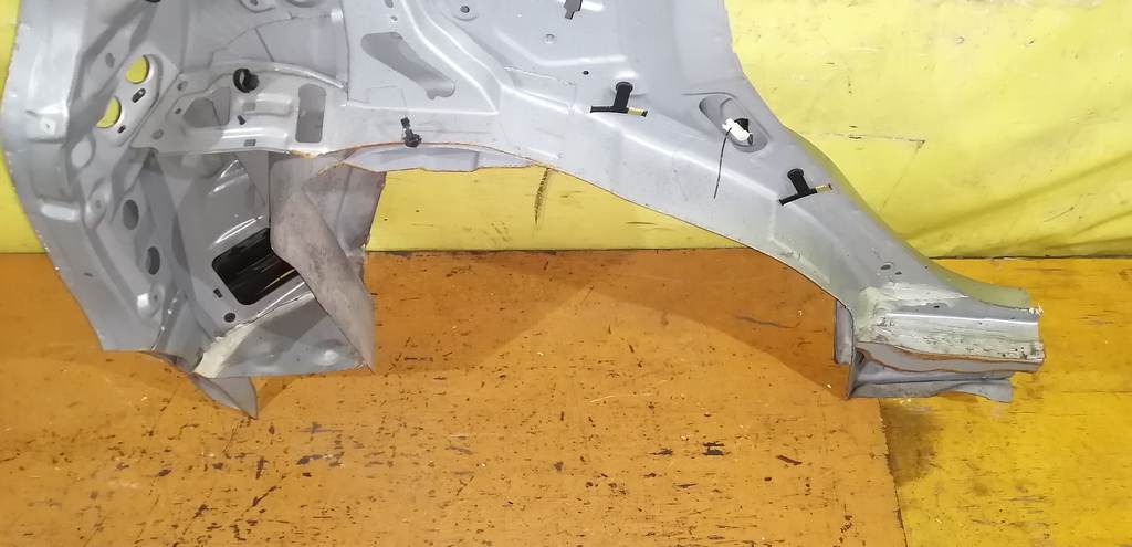 Кузов Mazda Demio 5