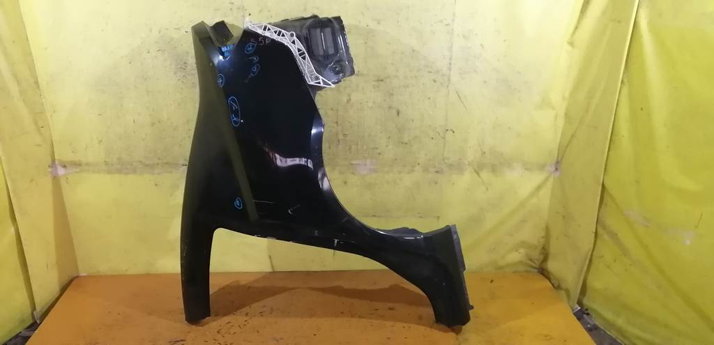 крыло Mazda Axela 0