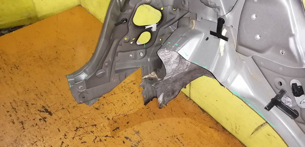 VITZ KSP130 КРЫЛО ЗАДНЕЕ ЛЕВОЕ Toyota Vitz 4