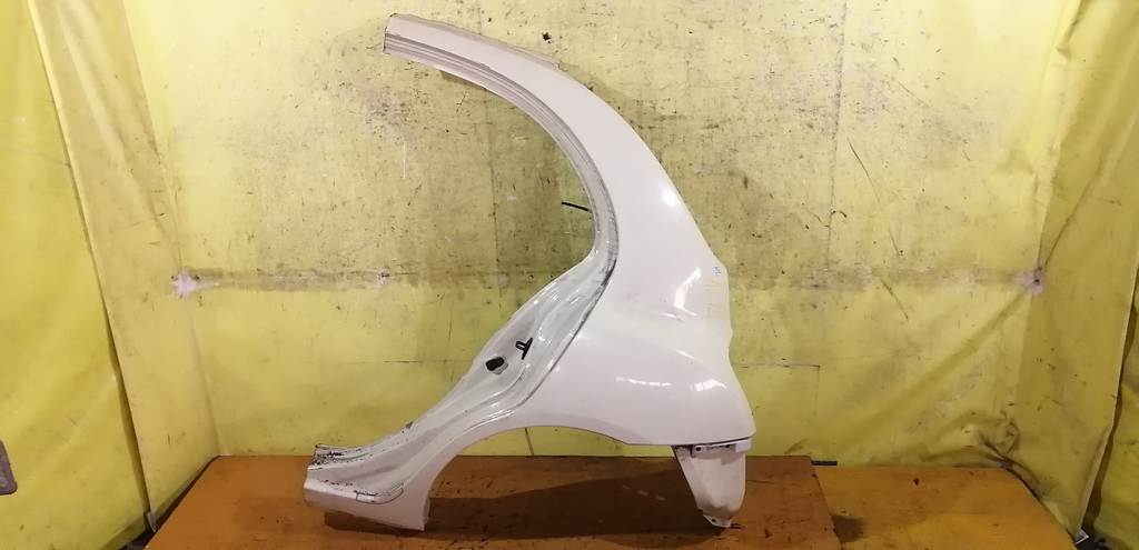 крыло Nissan March 0