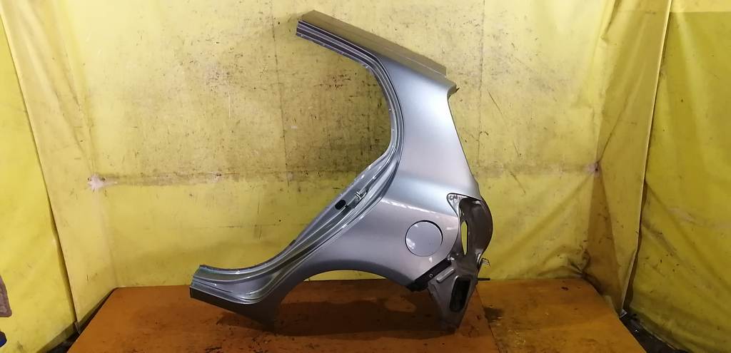 крыло Toyota Vitz 0