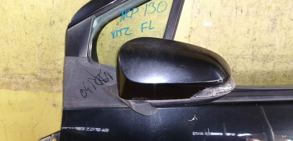 VITZ KSP130 ЗЕРКАЛО ЛЕВОЕ Toyota Vitz 1