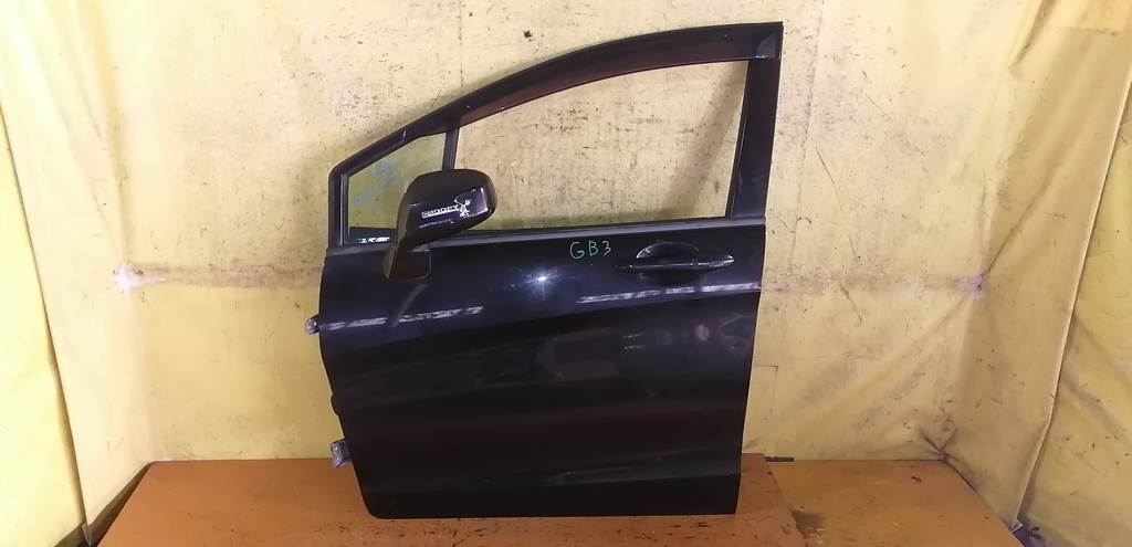 дверь Honda Freed Spike 0